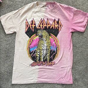 Def Leppard Women’s T-Shirt Medium
